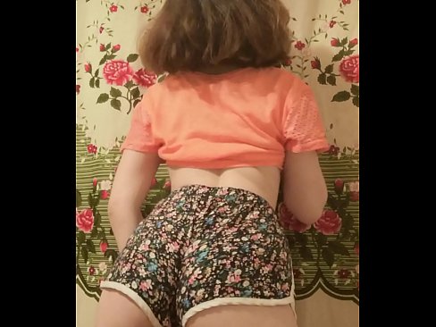 ❤️ Leanabh òg sexy a ’toirt dheth na shorts aice air a’ chamara Bhidio gnè  aig porn gd.mailkassa.ru ️❤